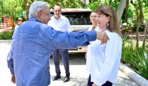 Margarita González recibe a AMLO y Claudia Sheinbaum