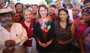 Margarita González se reúne con vecinos de Cuernavaca