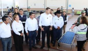 Alejandro Armenta supervisa albergue en Izúcar de Matamoros