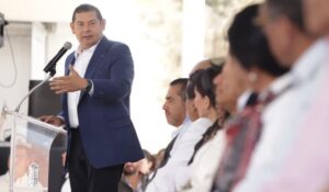 Alejandro Armenta inaugura espacios educativos en Cholula